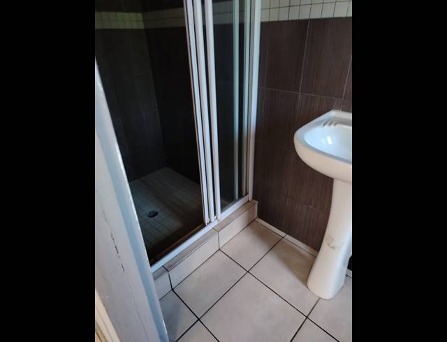 5 BEDROOM APARTMENT BLOCK FOR SALE IN AMAJUBA PARK